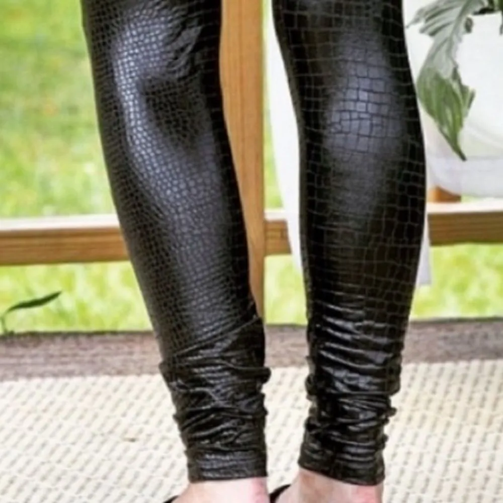 Faux Leather Textured Croc Leggings‎ Black - Image 5
