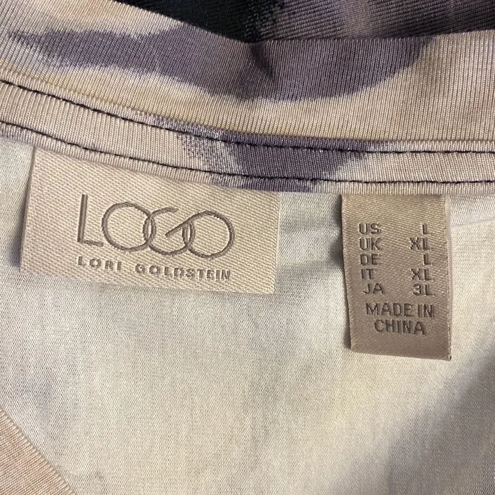 LOGO by Lori Goldstein Rayon 230 Printed Swing Top w/ Lace Hem - Image 7