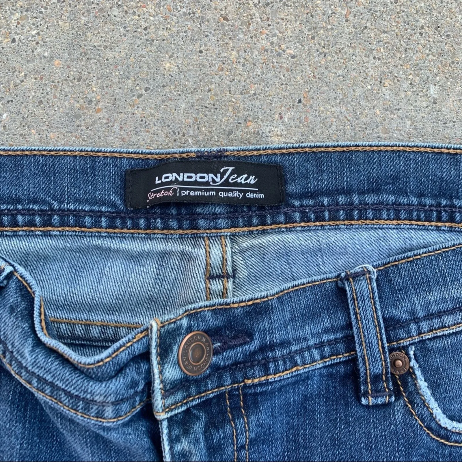 Y2K London Jean flare leg jeans Size 10 Blue - Image 4