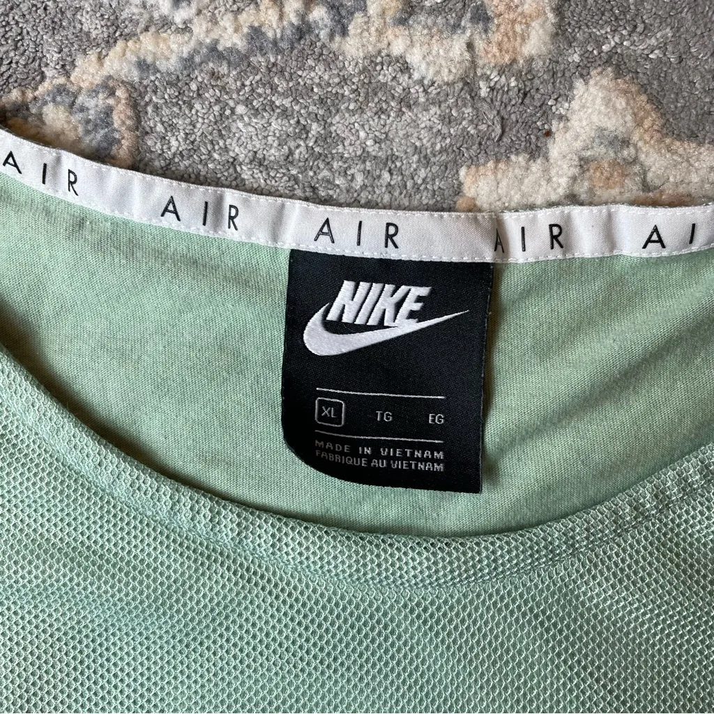Nike Sage Green Mesh T-Shirt - Image 5
