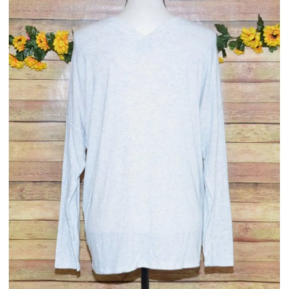 Cabi Ladies M Light Gray Silver Long Sleeve Knit Top V-Neck Stretch Ribbed - Image 4