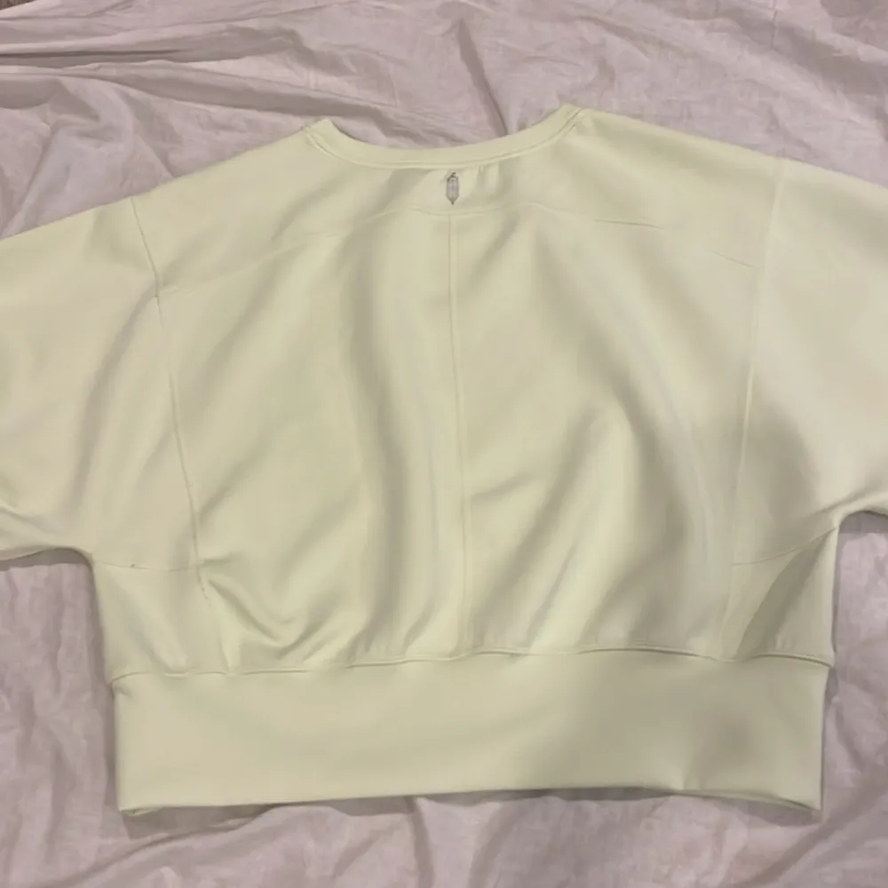 Free people movement, short sleeve yellow crewneck - Image 8