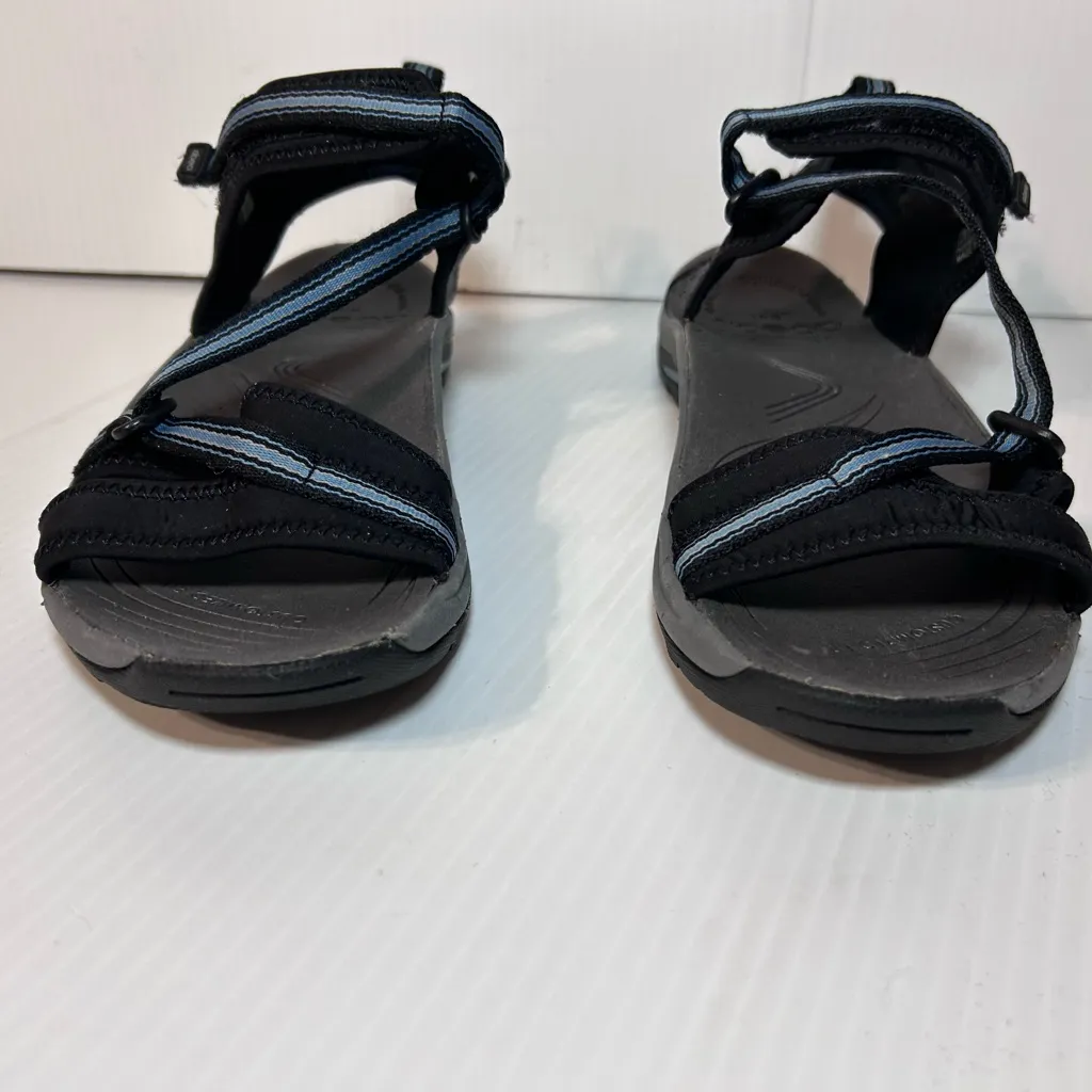 Black and Gray Strappy Sandals Size 7 - Image 2
