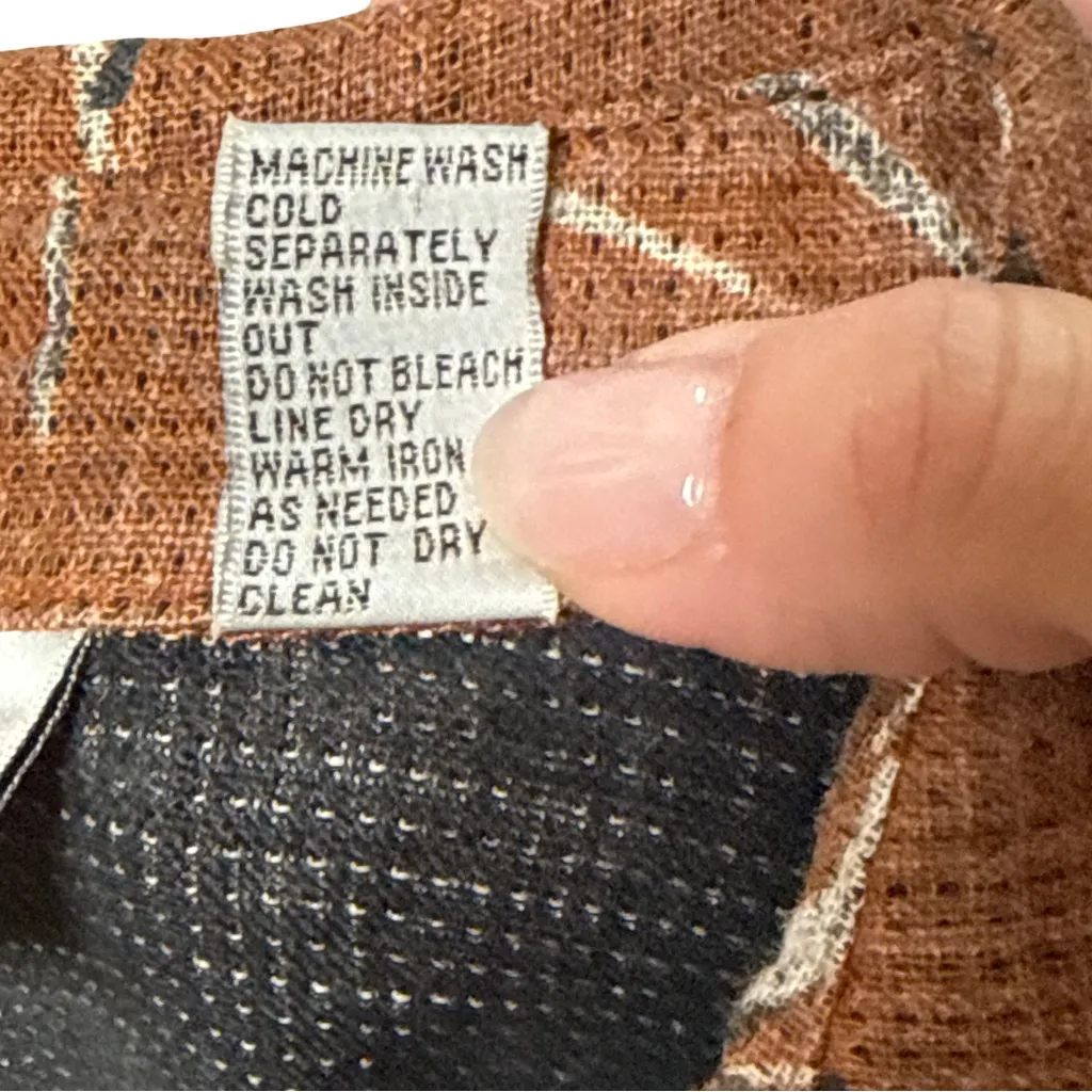 Chico’s Design Button Down Shirt Abstract Asian Print Brown Linen Size 0 - Image 6