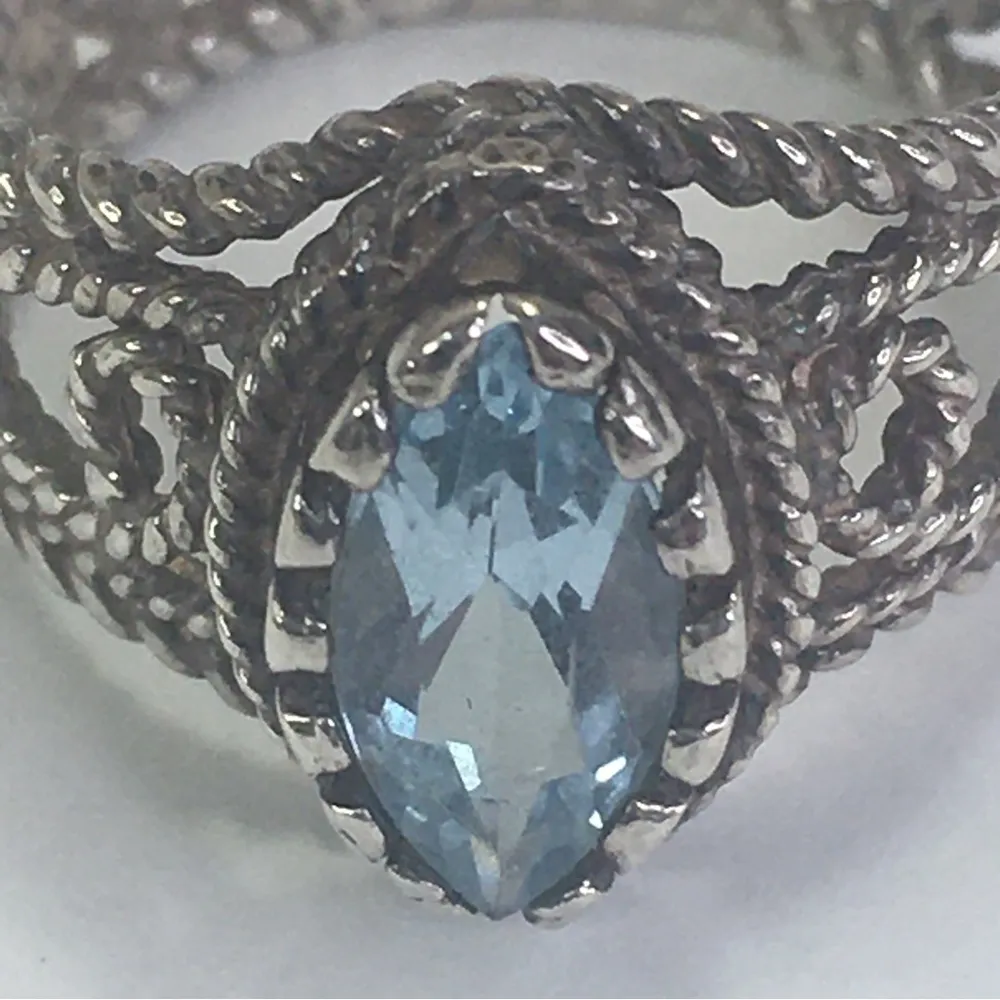 Sterling Silver Vintage Avon Filigree Marquis Blue Topaz Ring Size 6.5 - Image 2