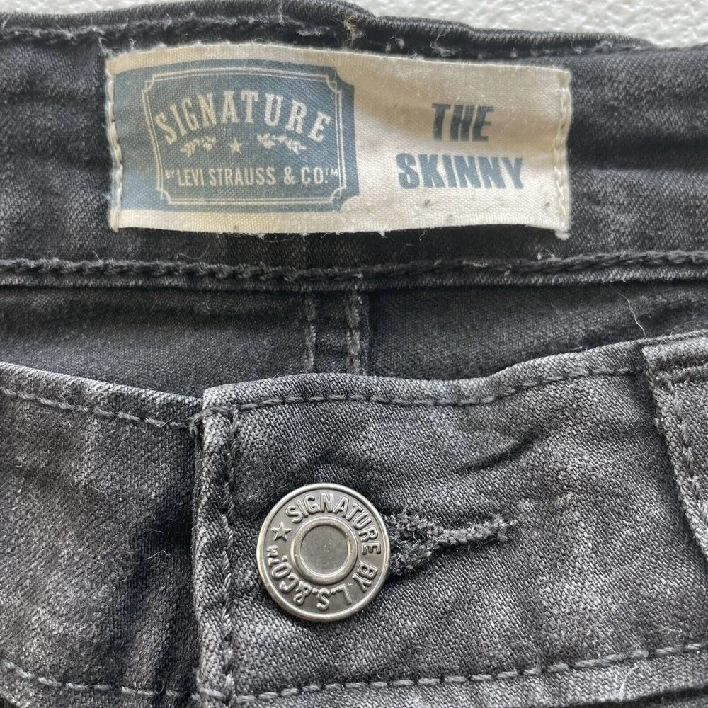 Signature by Levis The Skinny Jeans Women 4 Mid Rise Destroy Raw Hem Denim Black - Image 7