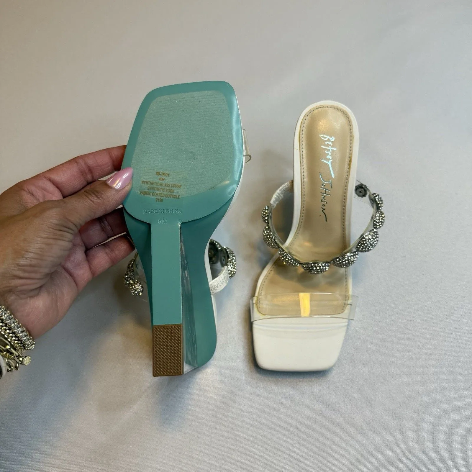 Betsey Johnson Womens Troy Embossed Clear Straps 3.5” Heels Slide Sandals - 6M - Image 8