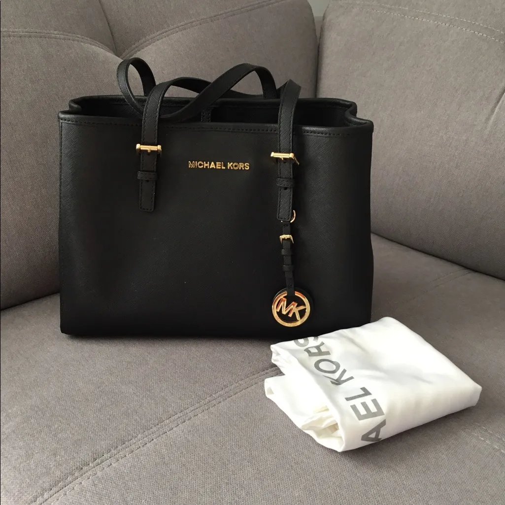 Authentic MK Saffiano leather bag - Image 3