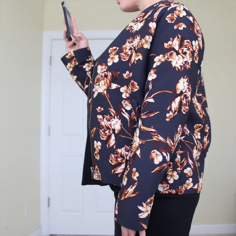 H&M Navy & Floral Bomber Style Jacket - Image 8