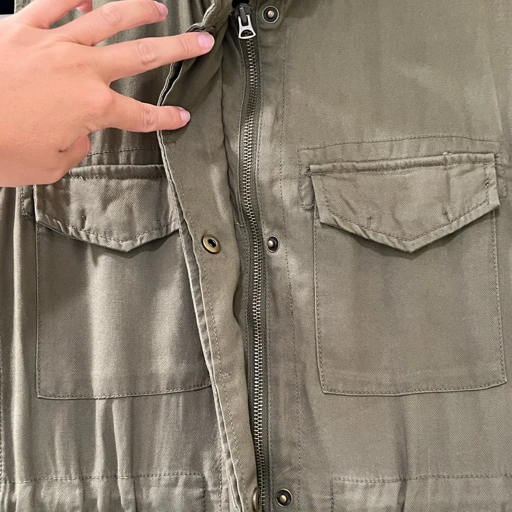 Olive green utility vest Size M - Image 4