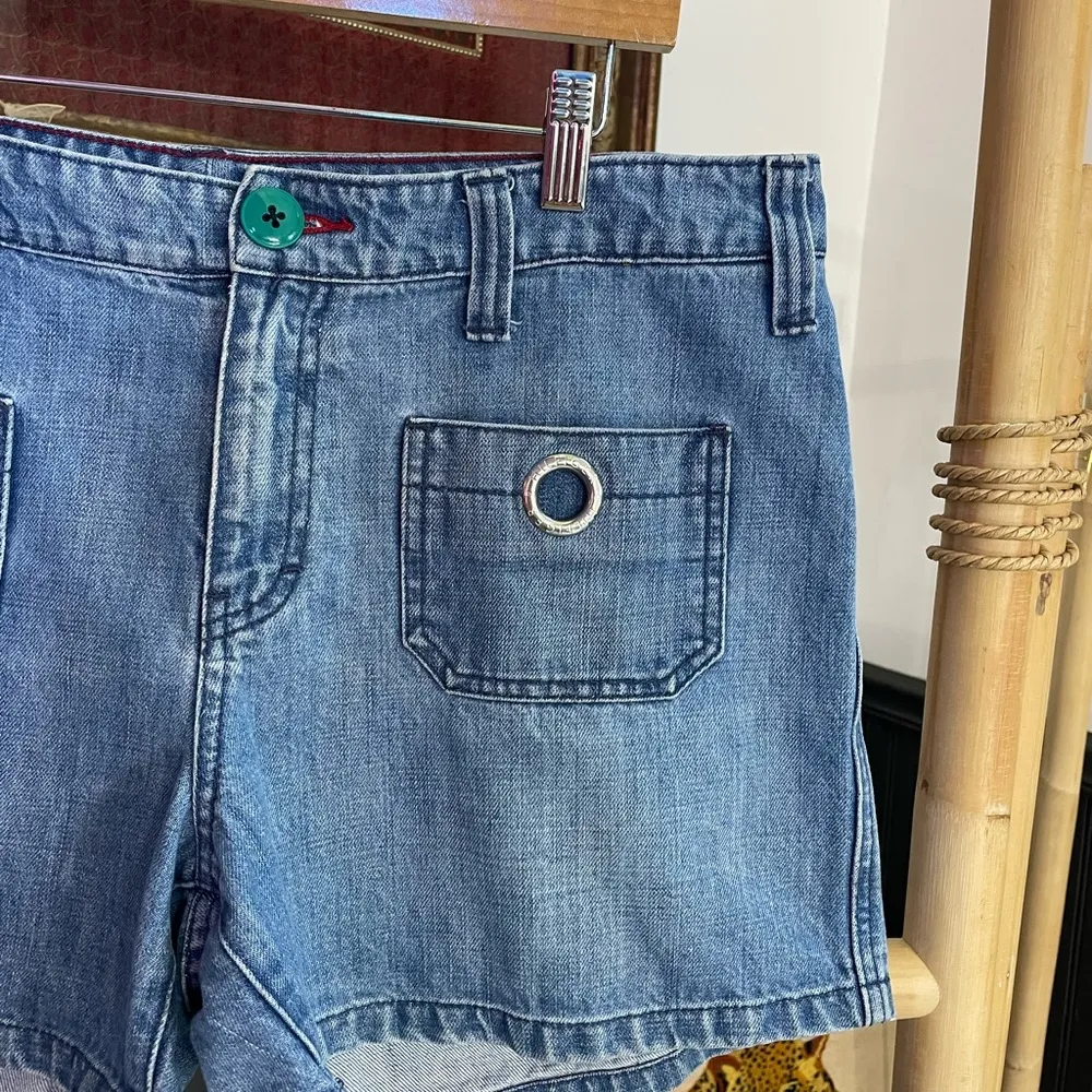 TOMMY HILFIGER Vintage Y2K Patch Pocket Grommet Detail Jean Short - Sz 12 💕🎀 - Image 2