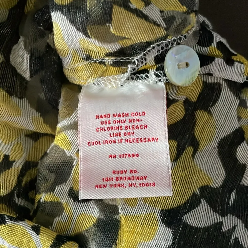 RUBY RD. Yellow, Black & White Design Sheer Button Down Shirt Size 16 - Image 7