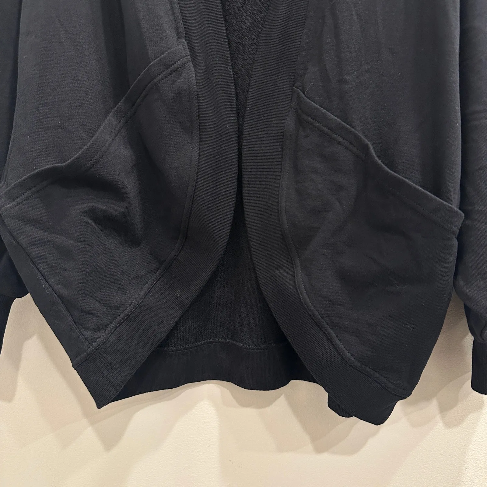 Sweaty Betty Cora Batwing Cardigan Black Soft Cozycore Relaxed Fit Pockets Small - Image 4