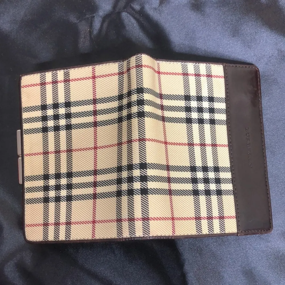 BURBERRY Nova Check Compact Brown Leather and Canvas Kisslock Wallet - Image 10