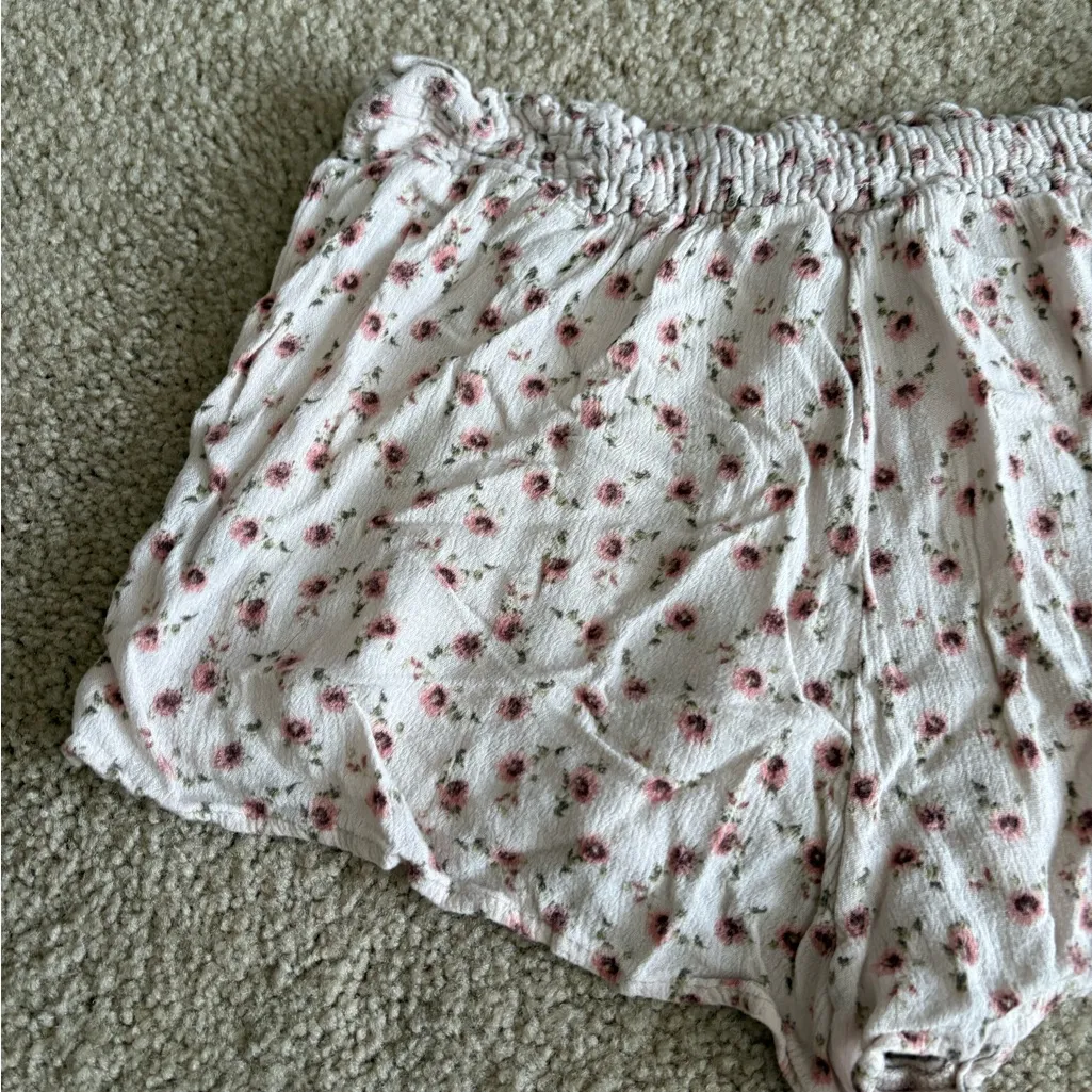 Urban outfitters out from under Lilly lounge Shirred ruffle micro shorts small - Image 9