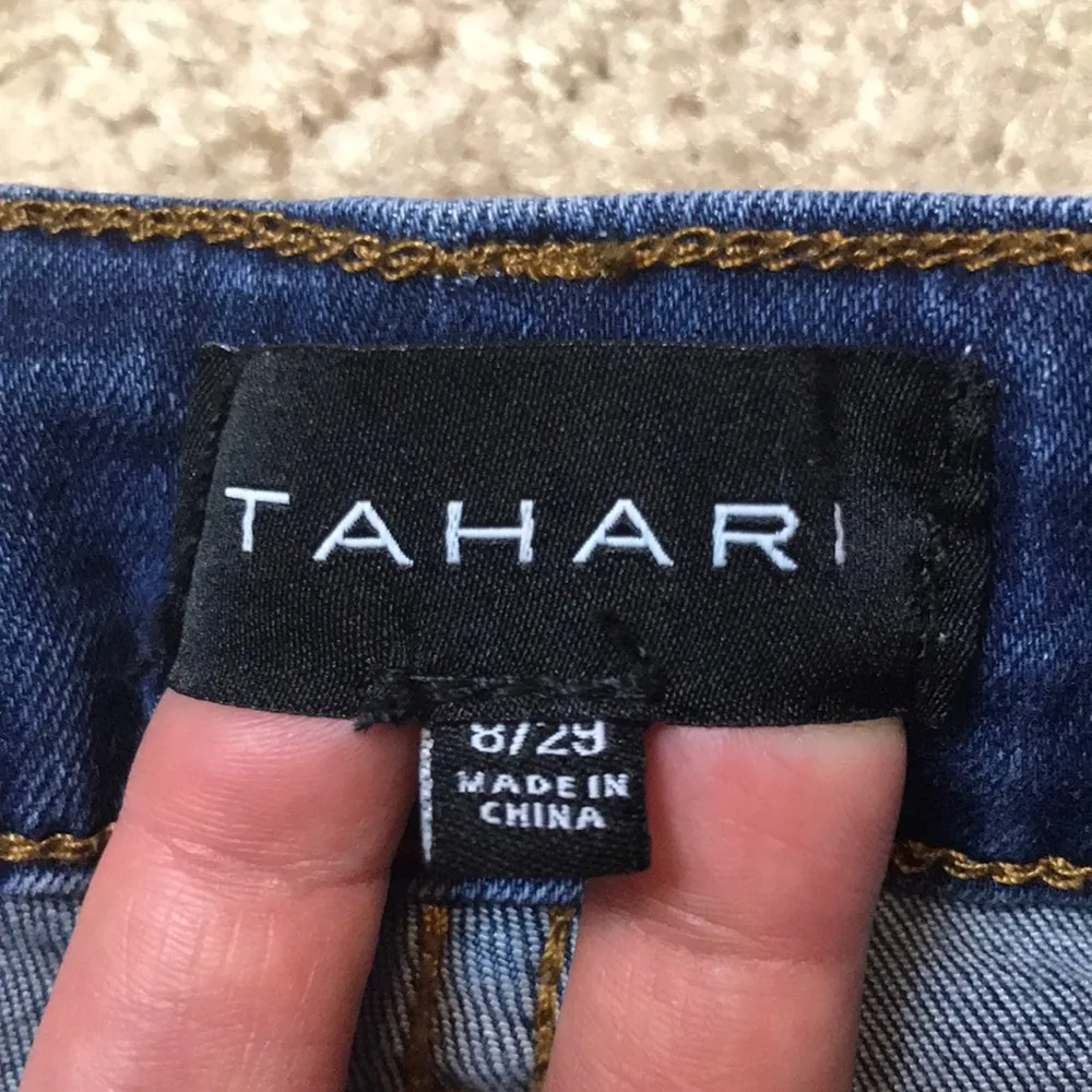 Tahari Women’s Kelly Classic Skinny Medium Wash Denim Jeans - Image 10