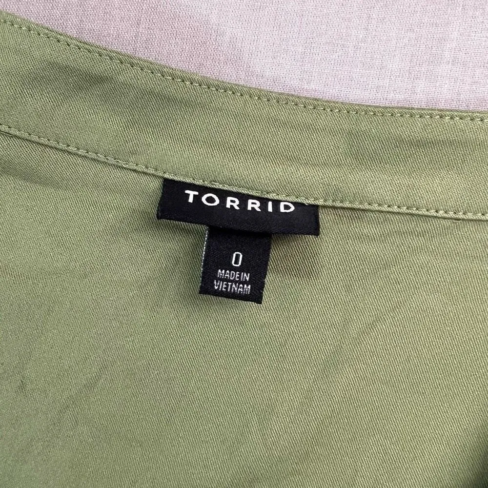 Torrid Women's Sleeveless cinched Waist Gold Chain Notch Necklaine Green Dress 0 - Image 8