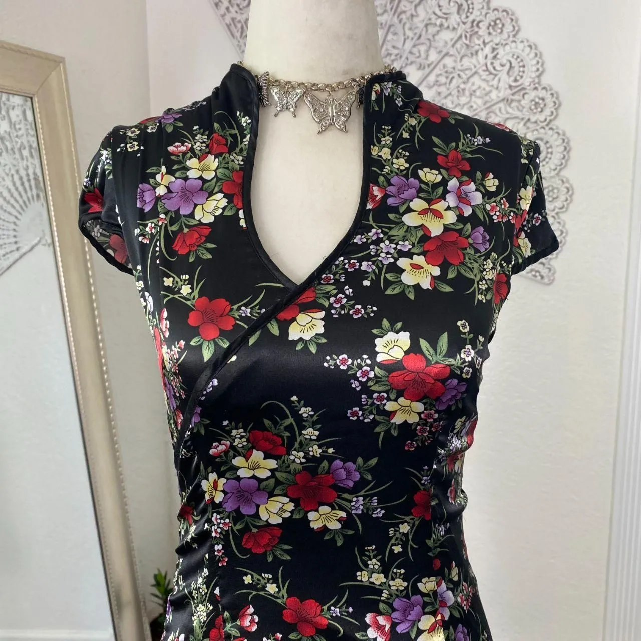 Vintage Colorful Floral Black Shinty Satin Cheongsam Bodycon Midi Dress S - Image 2