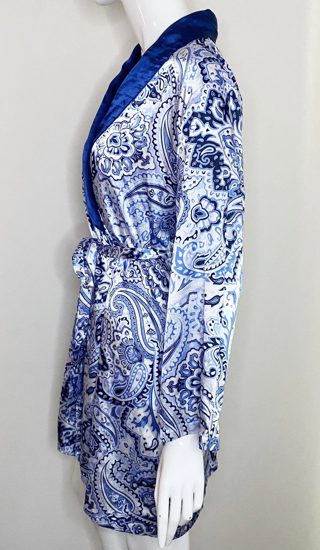 Jones New York Satin Paisley Robe - Image 2