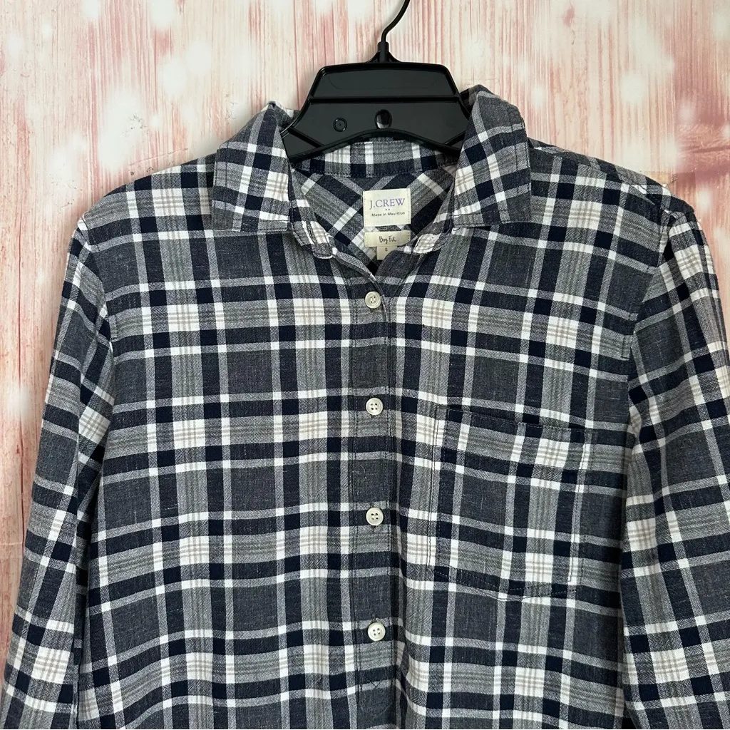 J. Crew Factory Navy Blue Plaid Boy Fit Popover Shirt Size S - Image 2