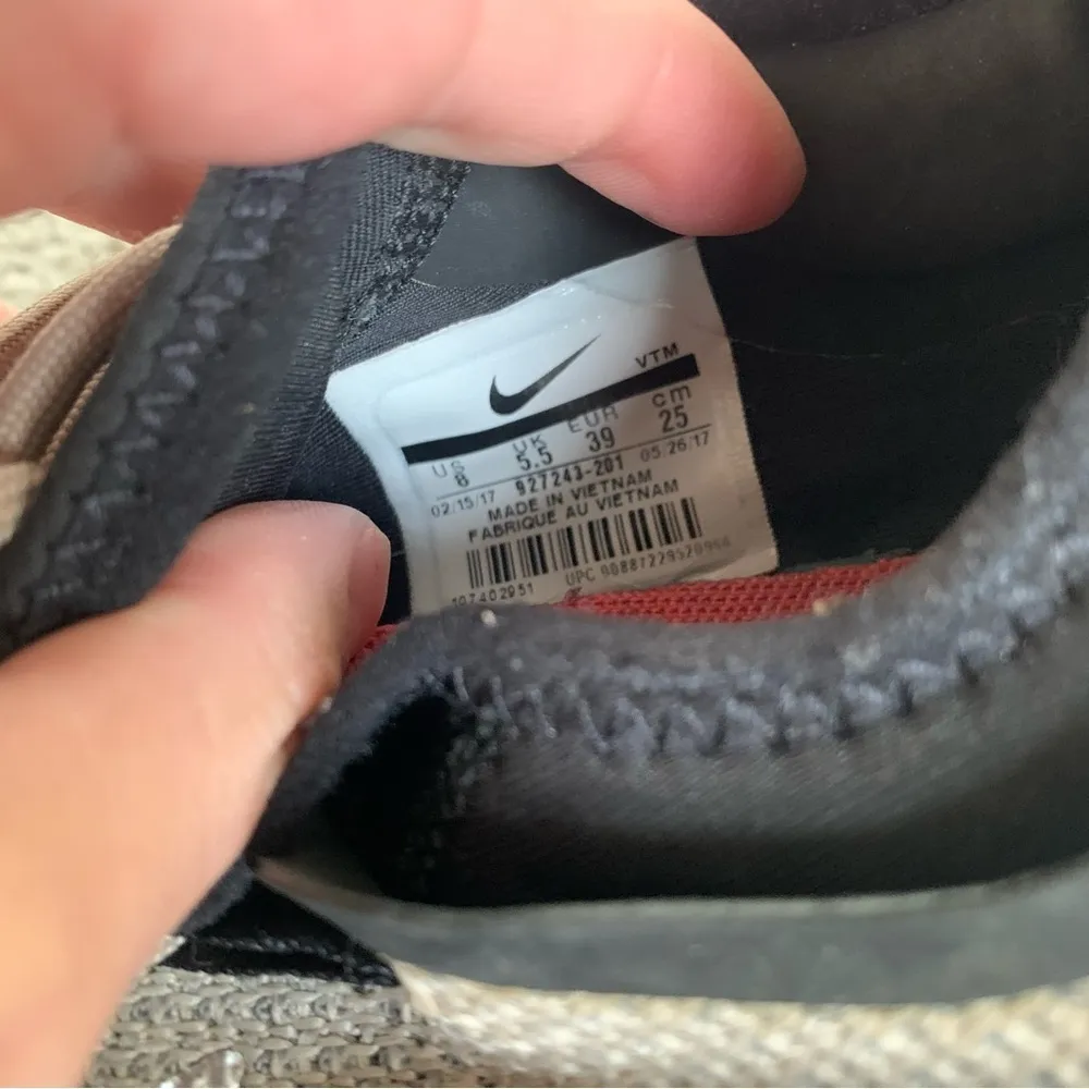 Nike Women's Duel Racer String Sneakers Size 8 - Image 4