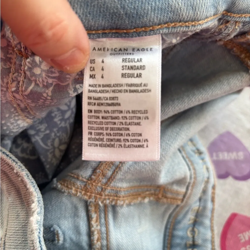 Washed but never worn AE mom Jean, light wash, very distressed, size 4 - Image 3