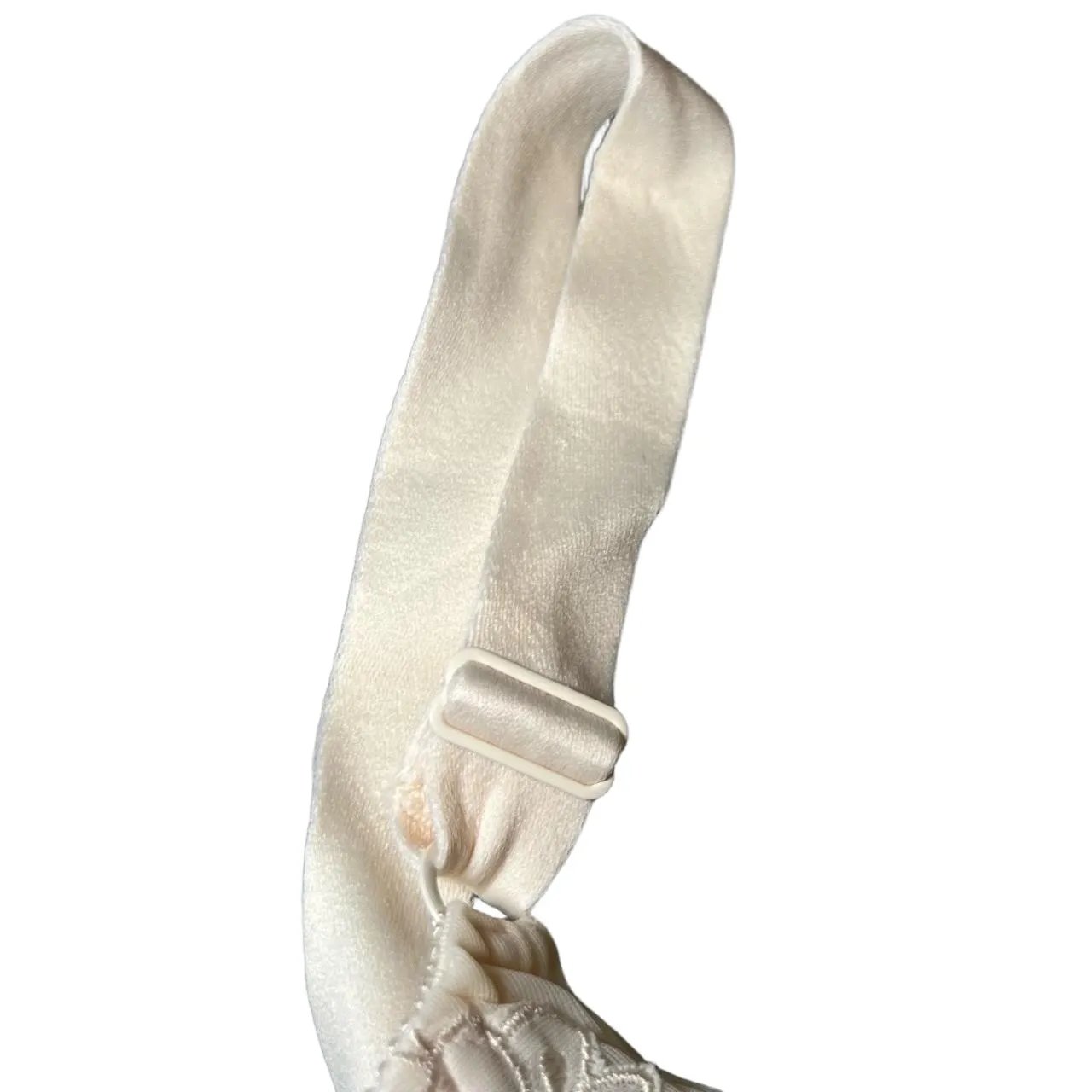 Bali Bra Womens 40DDD Tan/Nude Full Coverage Built-Up Back Smoothing Comfortable - Image 3