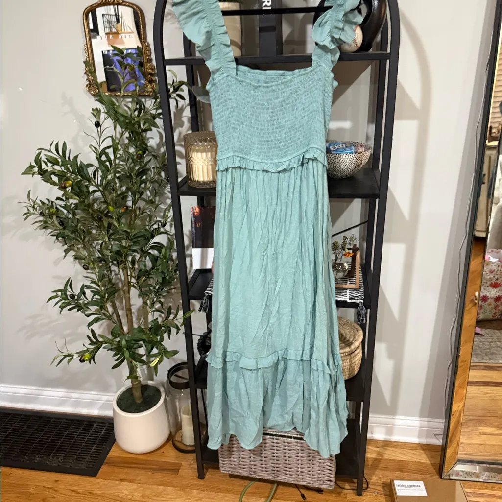Mine Light Green Ruffle Maxi Dress size large - Image 7