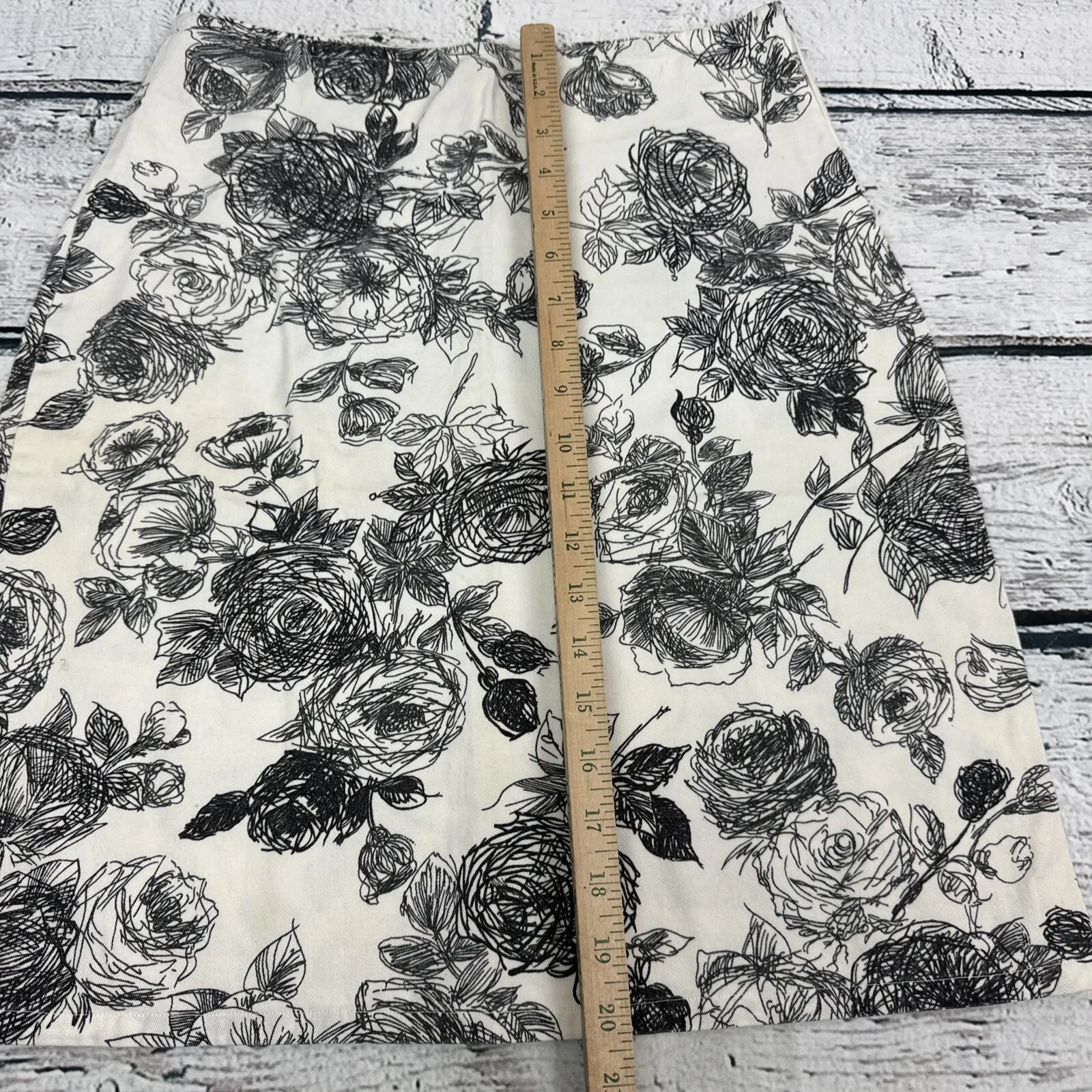 Free People All Over FLoral "Pensil"‎ Sketch Women's Mini Skirt [Size 3] - Image 5