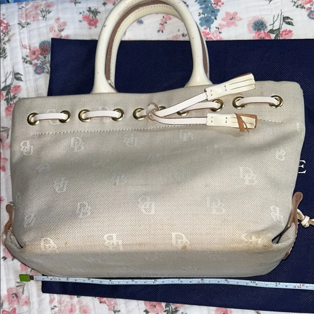 Dooney & Bourke Cream Canvas Monogram Small Tote w Gold-Tone Hardware & Dustbag - Image 14