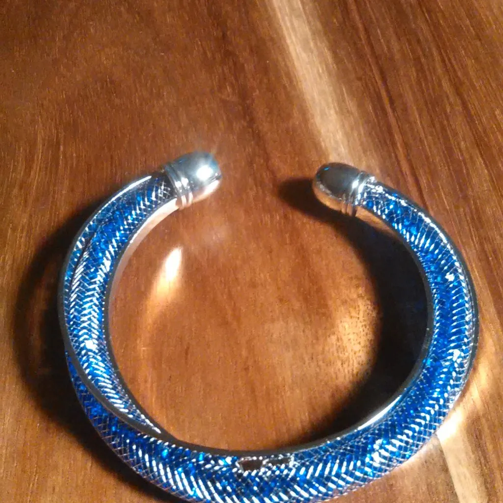 Sparkly Blue Austrian Crystal Infinity Silvertone Cuff Bracelet (7.00 Inch) - Image 5