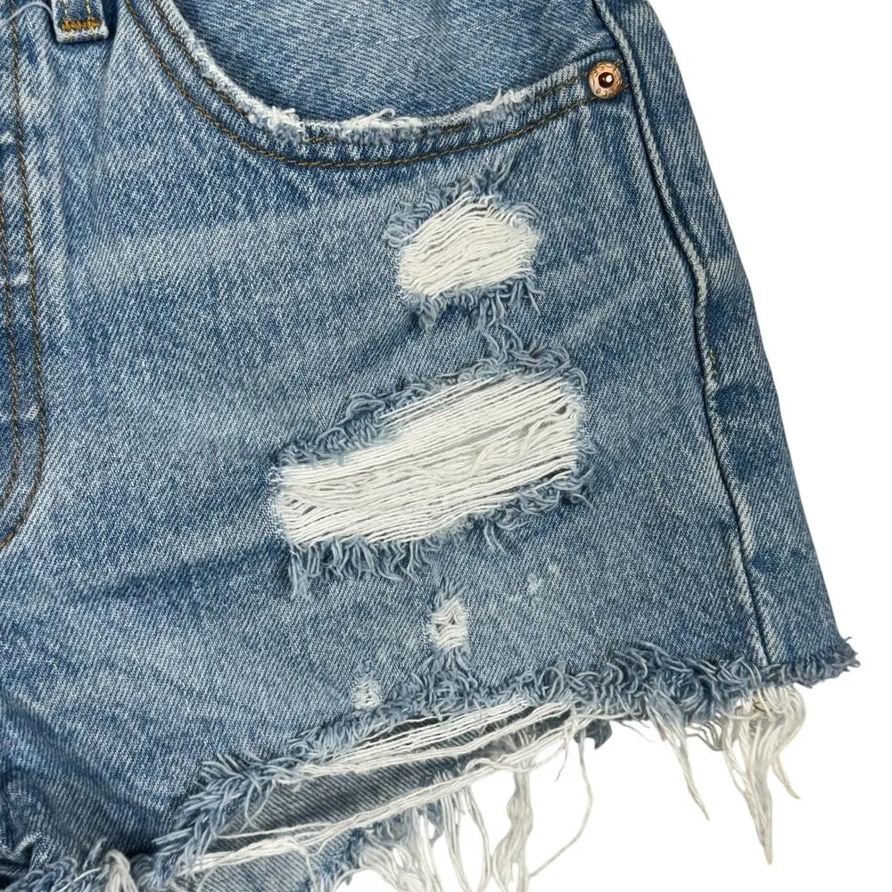 Levi’s 501 SZ W26 Jean Shorts Button-Fly Distressed Light Wash Frayed Hems Blue - Image 3