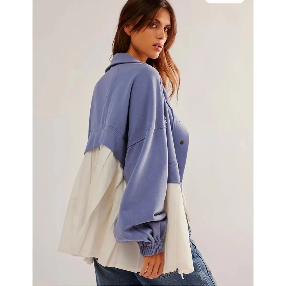 Free People Ellie Blue Mariage Pleated Snap Down Hobo Sweatshirt/Jacket SZ XS - Image 3
