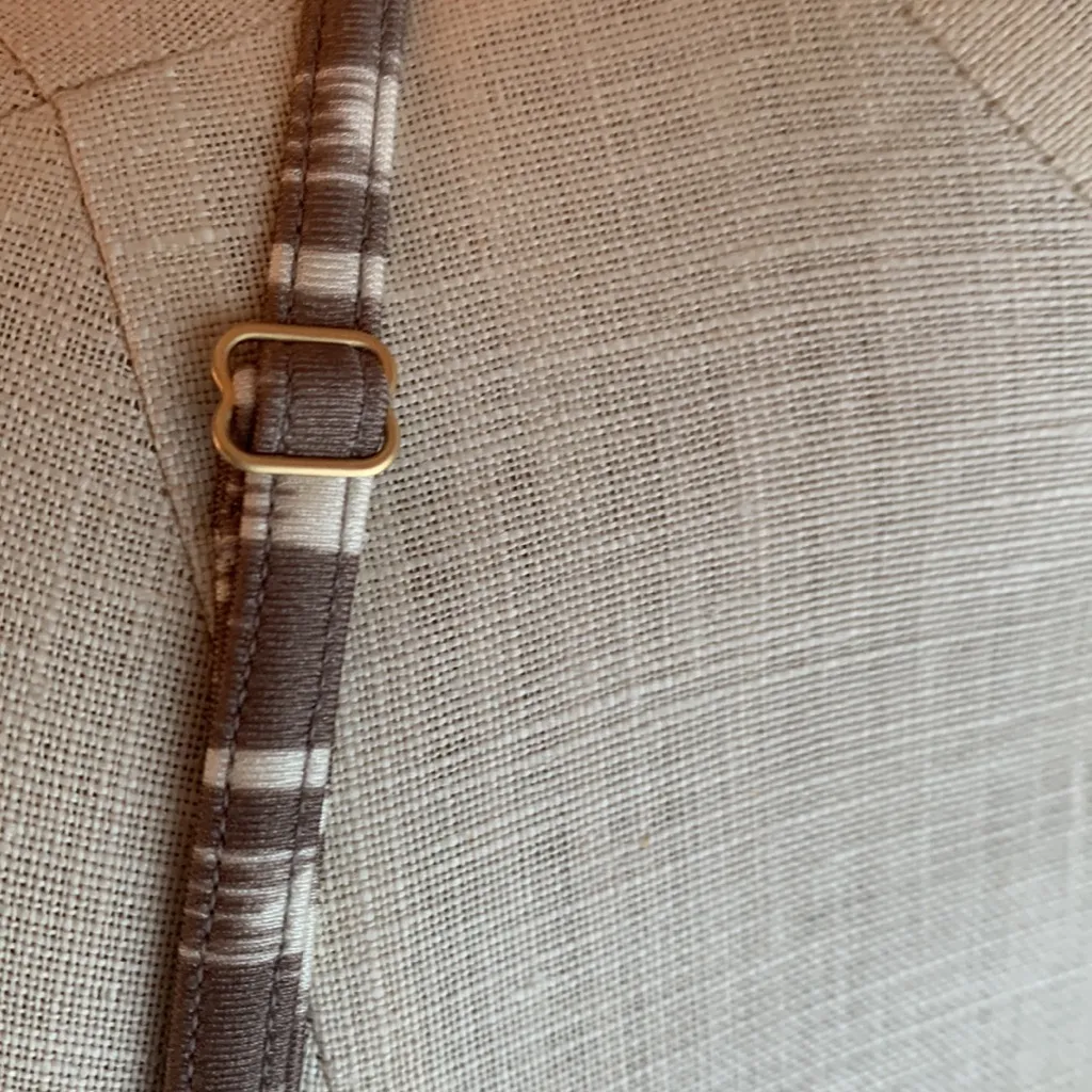 Athleta taupe and white tribal Ikat print molded cups bikini top crisscross - Image 4