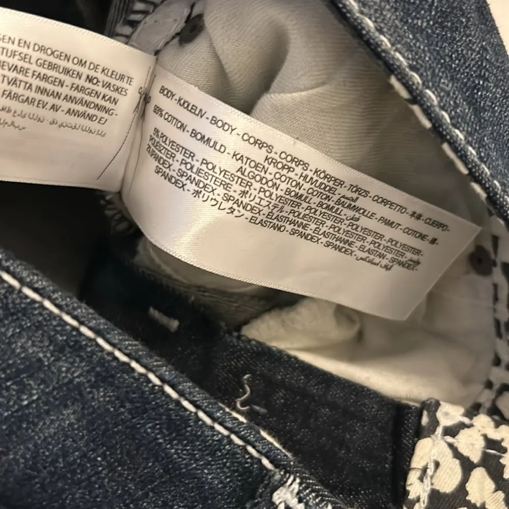 Ariat Real Low Rise Rosy Whipstitch Jeans - Image 9