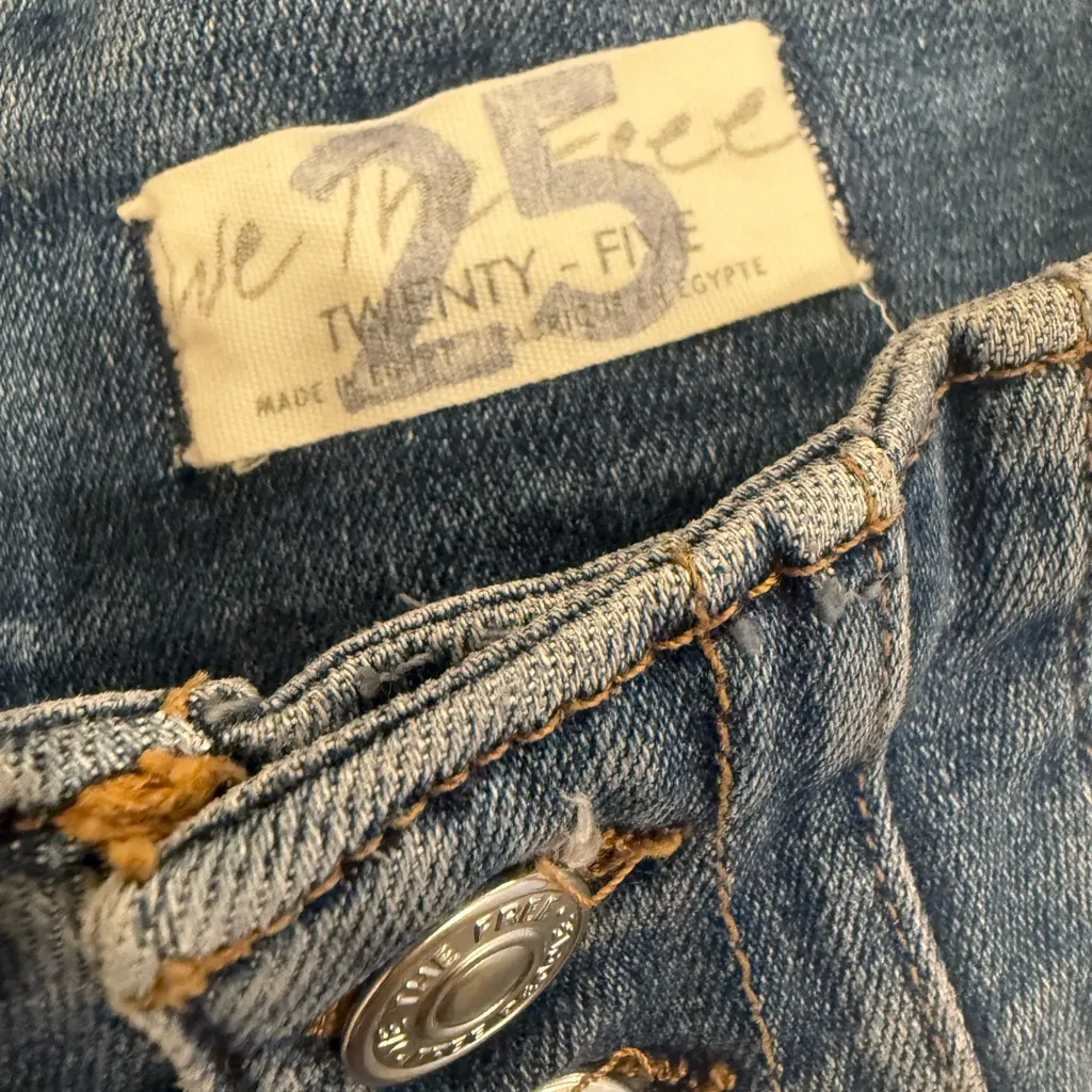 WE‎ THE FREE Jayde Flare Jeans size 25 High Waist *Hemmed* raw hem - Image 6