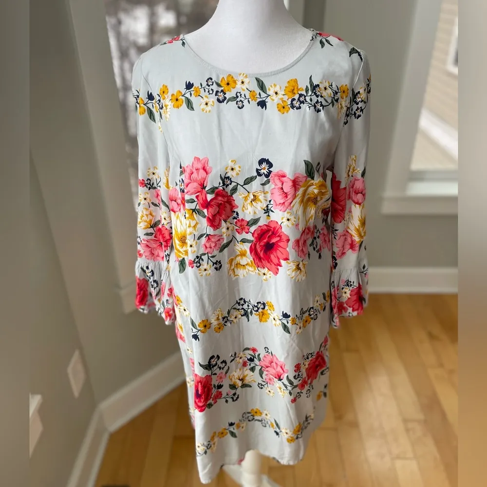 Old Navy Powder Blue Red Floral Flare Sleeve Shift Dress Sz S NWT - Image 5