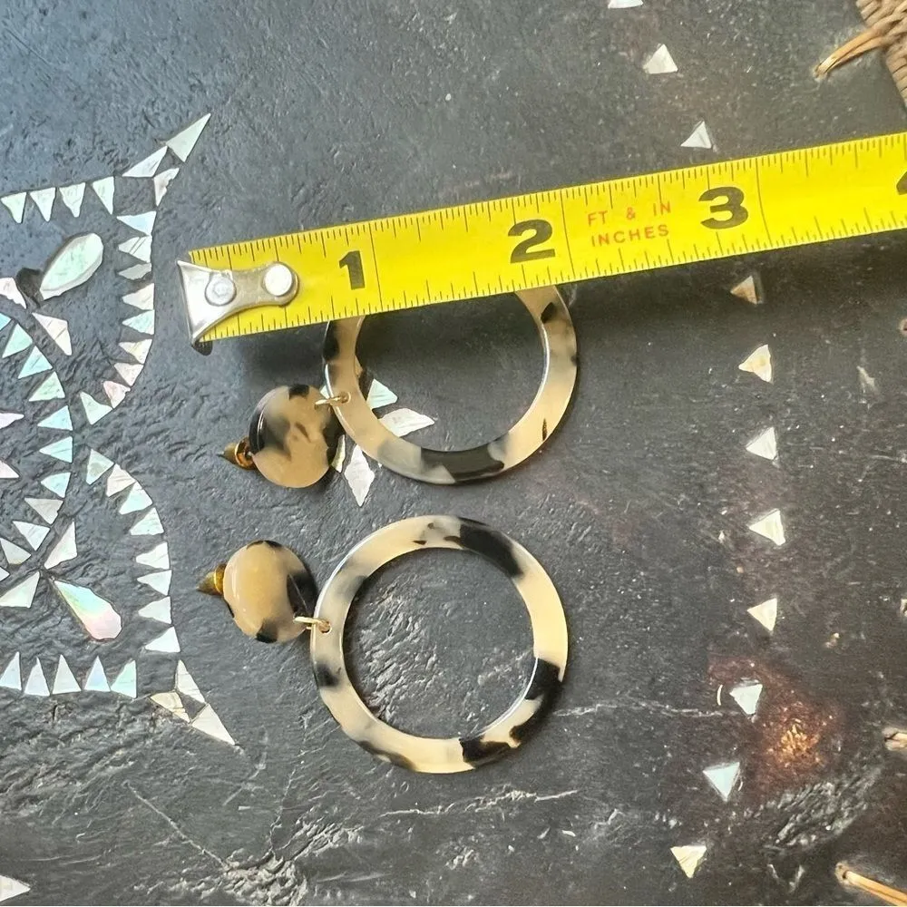 Acrylic Drop Earrings Lightweight Tortoiseshell Color Tan - Image 2