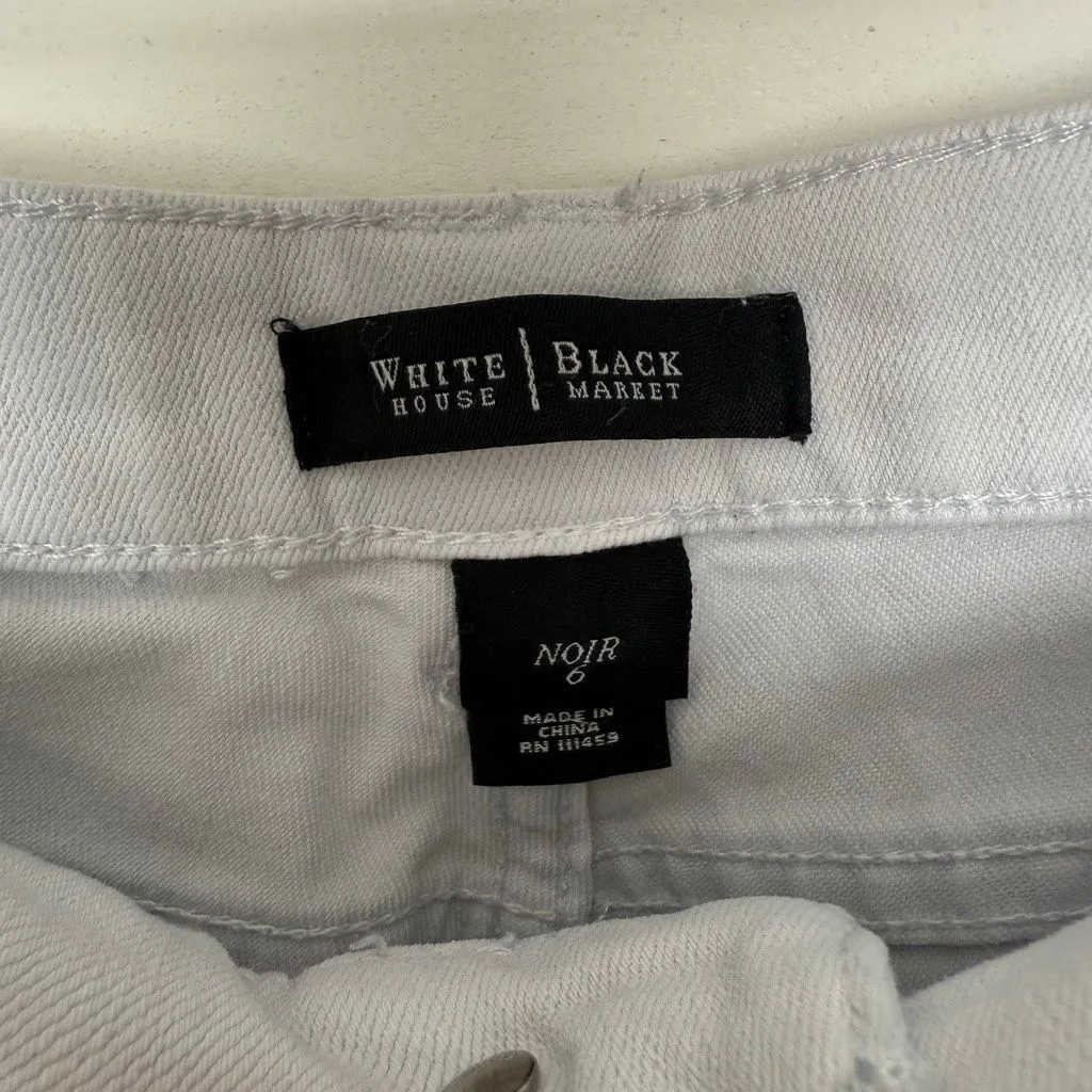 White House Black Market Women’s 6 Noir Cropped Jeans - Image 2