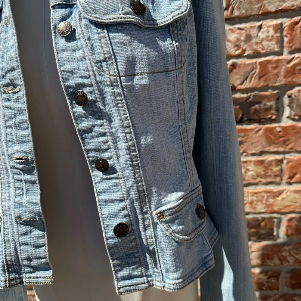 Vintage (Y2K) DMBM long sleeved light wash denim jacket / S / Excellent condit. Blue - Image 5