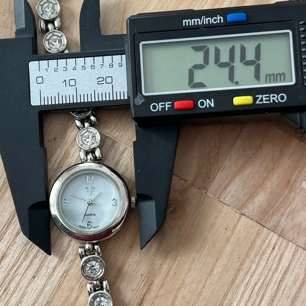 Fashion Watch FMD Brand Silver - Image 7