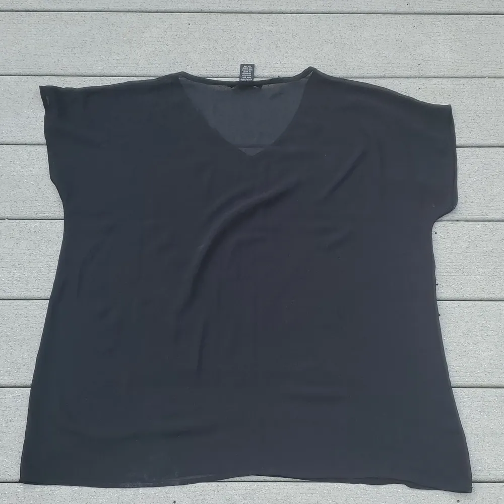 Design History Cap Sleeve Sparkley Sheer Top 1X - Image 9