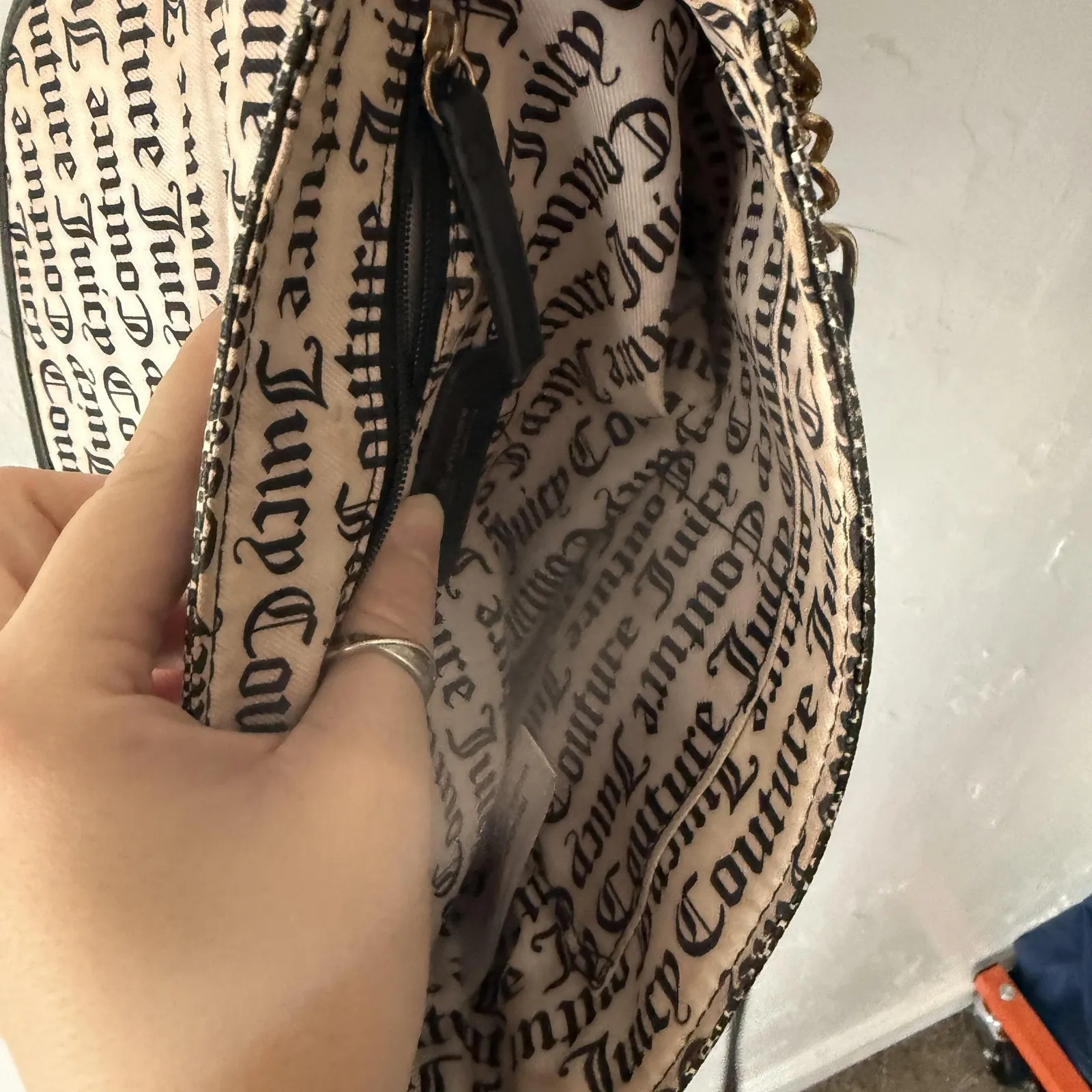 Juicy Couture Shoulder Bag Womens Black Monogram‎ Chain Strap Purse Handbag Logo - Image 10