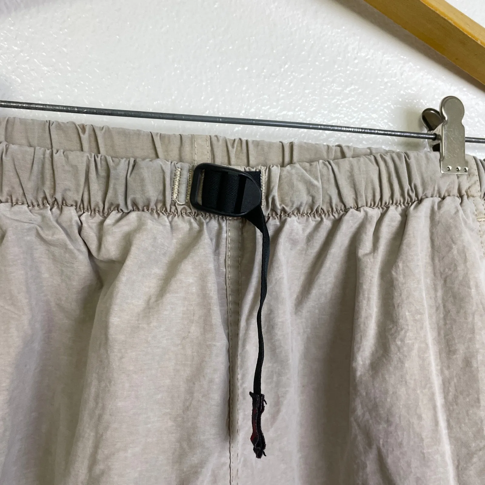 Vtg Gramicci Belted Hiking Pants Womens Beige Black Elastic Lightweight 26x31.5 Tan Size undefined - Image 5