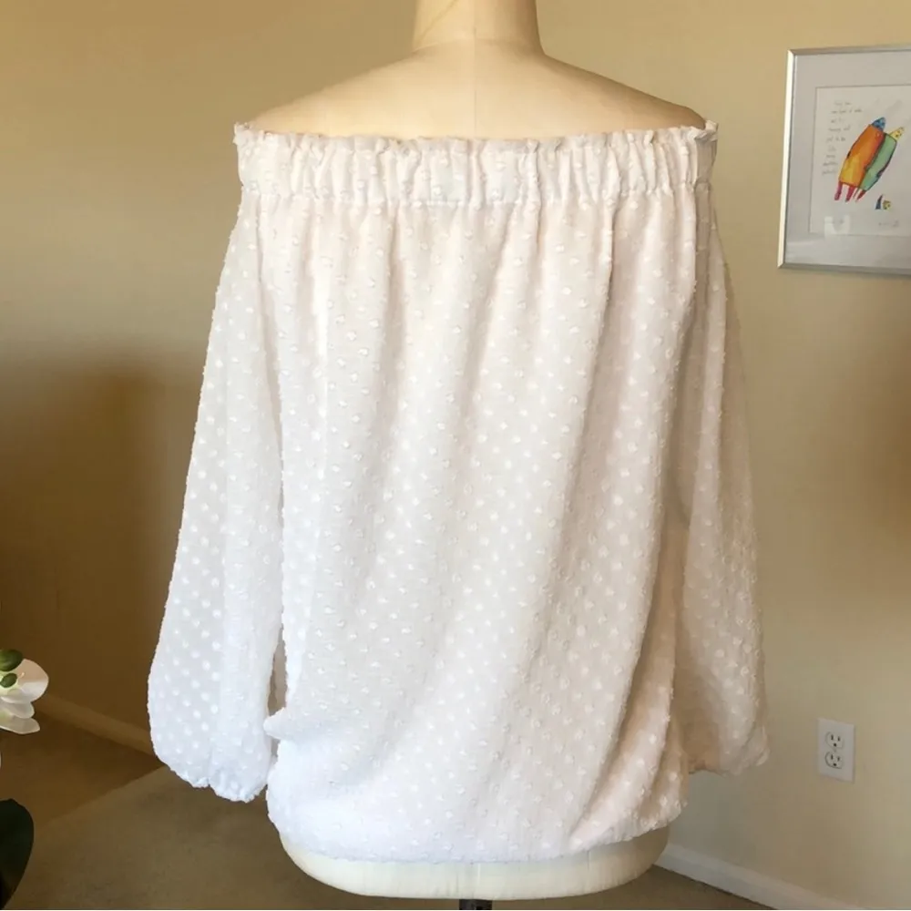 ELIZABETH & JAMES swiss dot off the shoulder top - Image 3