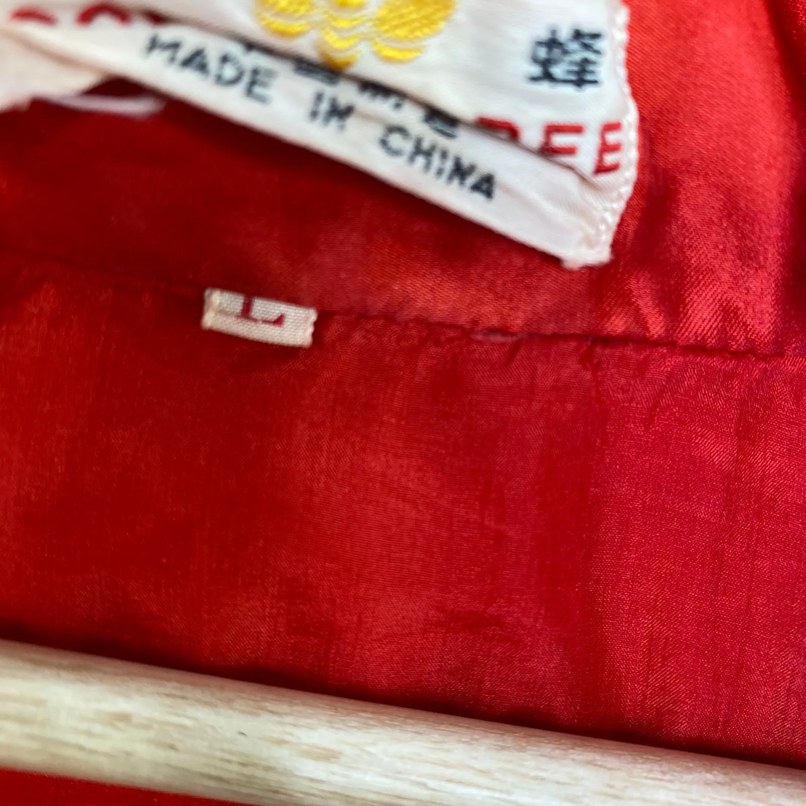 Golden Bee Vintage Hand Embroidered Asian Floral Silk Kimono Robe Red Size L Size L - Image 8