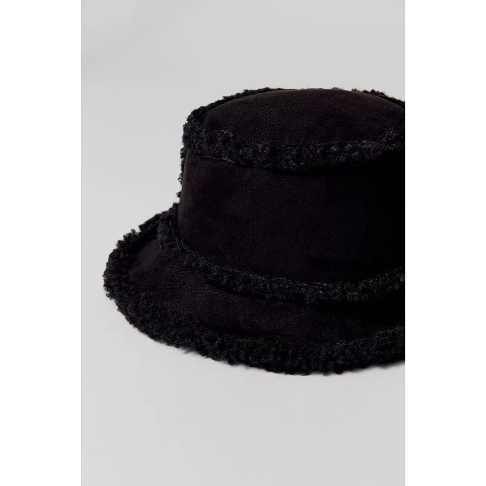 ✨Wyeth Astrid Suede Bucket Hat✨ Black - Image 3