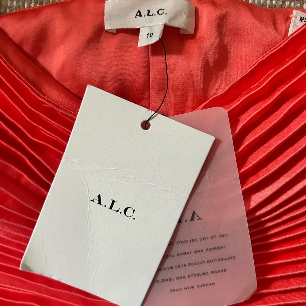 NWT A.L.C. Ari Pleated Crop Top - Image 3