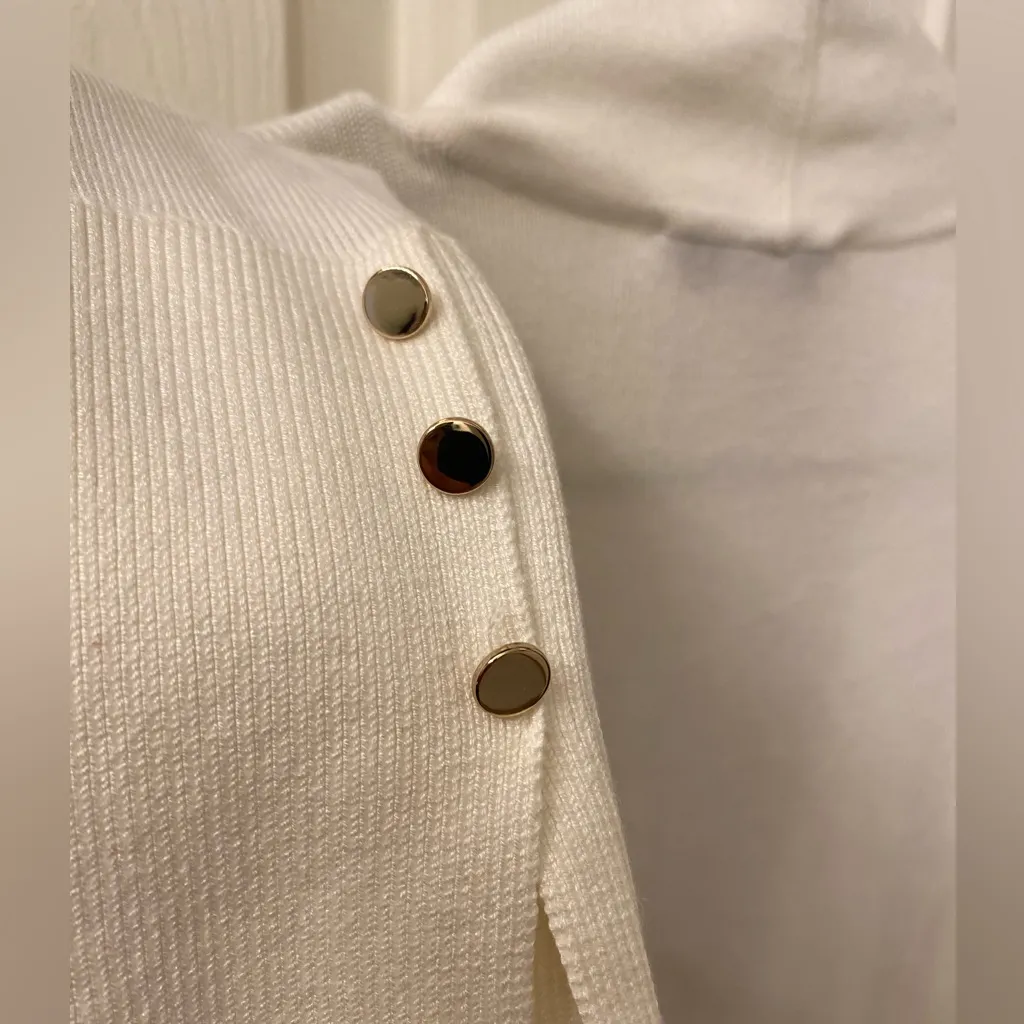 White House Black Market Ivory Knit Cardigan - Image 4