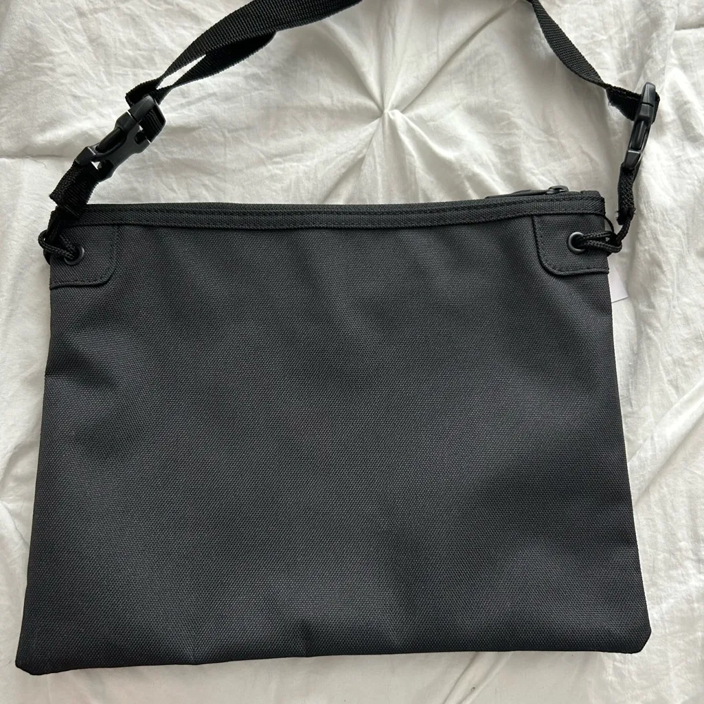 Herschel Supply Company Black Alder crossbody bag NWT - Image 6